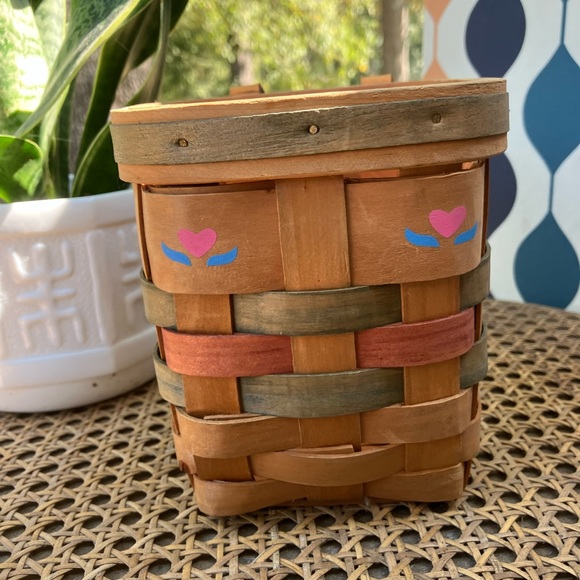 Cottagecore Heart/Floral Hanging Wall Basket Vintage - Picture 5 of 7